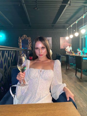 Проститутка Хана